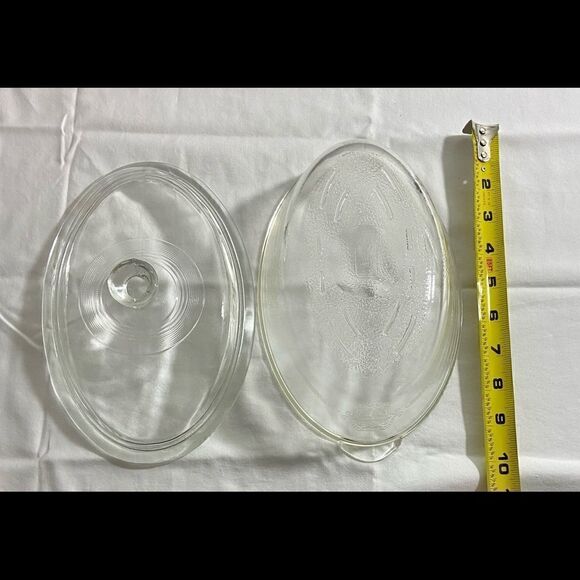 Vintage GLASBAKE Oval Dish and Lid Clear Etched Design. Used In Upcoming Film! - Picture 4 of 4